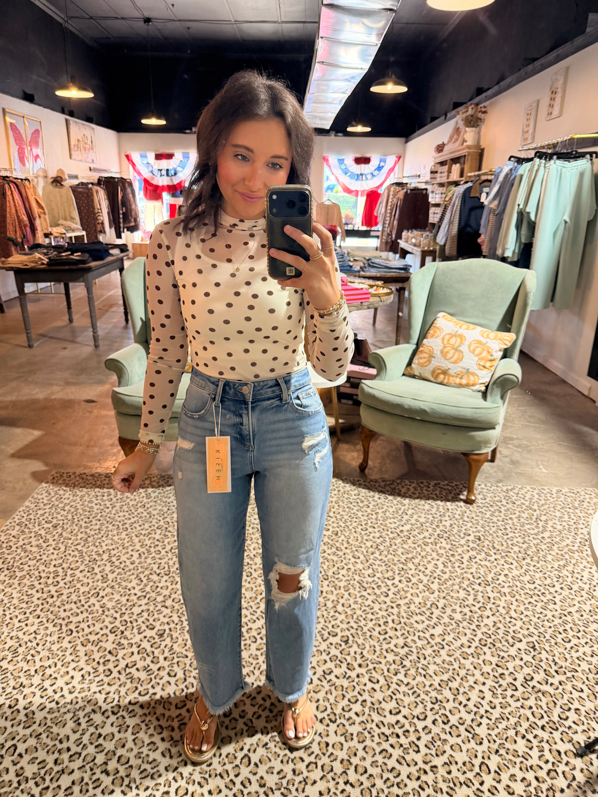 Distressed Crop Barrel Jean